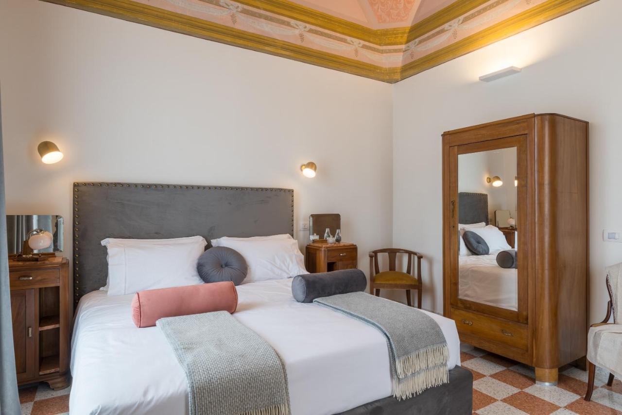 1940 Luxury Accommodations By Wonderful Italy ออสตูนี ภายนอก รูปภาพ